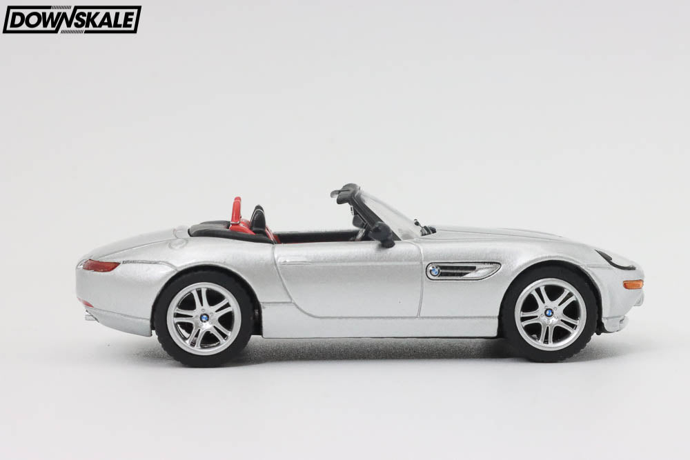 ミニッツ  美品　入手困難　BMW Z8 Silver MINI GT BMW Z8 - Silver – Downskale