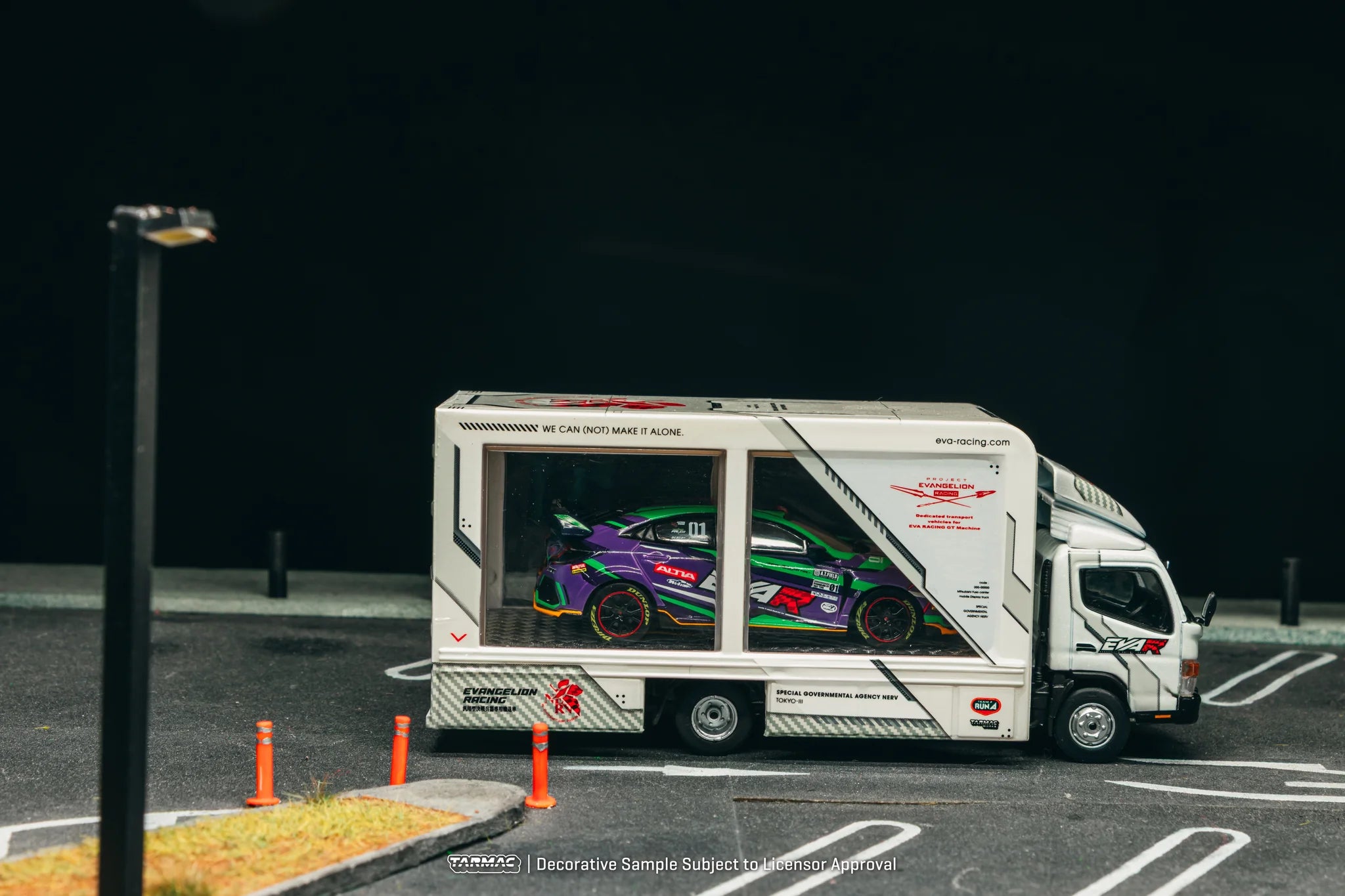 Tarmac Works Mitsubishi Fuso Canter EVA Racing Mobile Display Tarmac Works Mitsubishi Fuso Canter EVA Racing Mobile Display