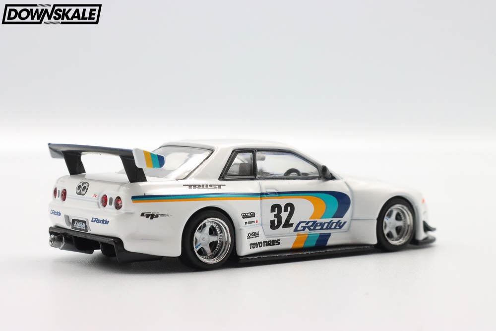 Greedy R32 Tarmac Works Nissan Skyline GT-R (R32) Widebody Jonsibal & Greddy Spec ...