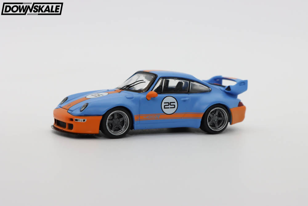 Tarmac Works - Porsche 993 remasterisée par Gunther Werks Bleu et Tarmac Works - Porsche 993 remasterisée par Gunther Werks Bleu et